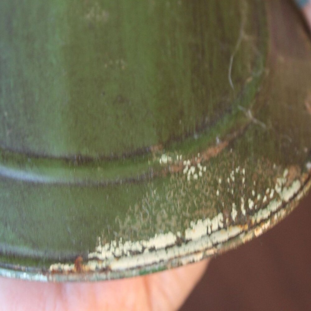 Vintage Painted Metal Scoop, Green with Hand Painted Folk Art, Flour or Grain - Picture 7 of 10